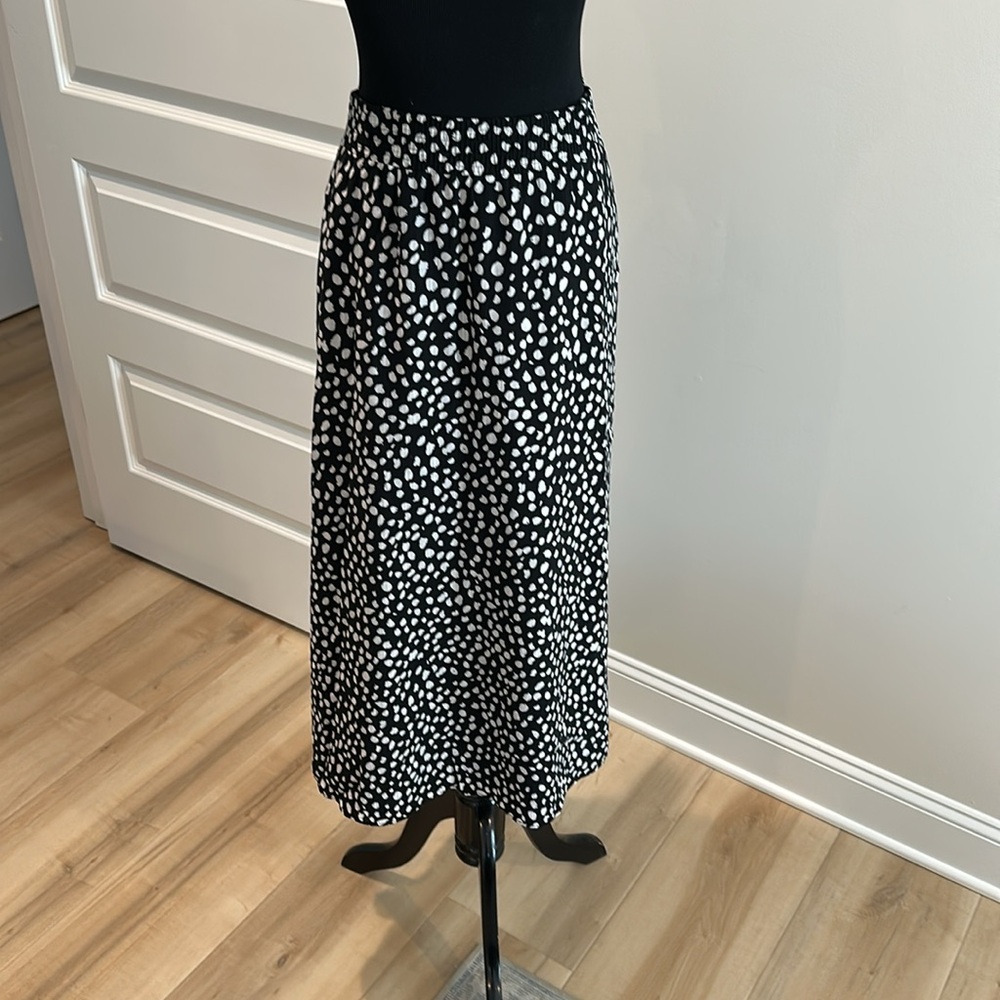 Black and White Polka Dot Skirt- LOFT Size: L